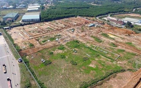 Đất và nhà tái định cư có được tách sổ đỏ không?