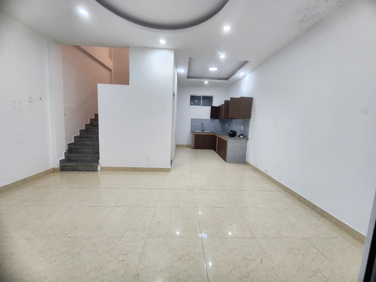Nhà đất 8 Bannha.net z7039242927199 4b705b27605028d663db517bda4ce235