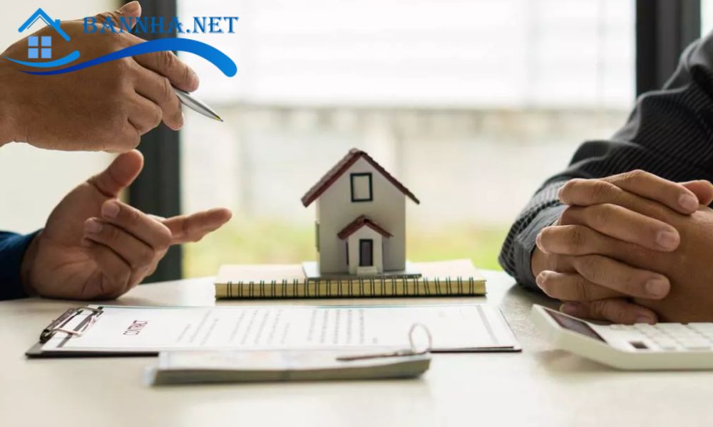 Môi giới bất động sản và vai trò trong giao dịch nhà đất