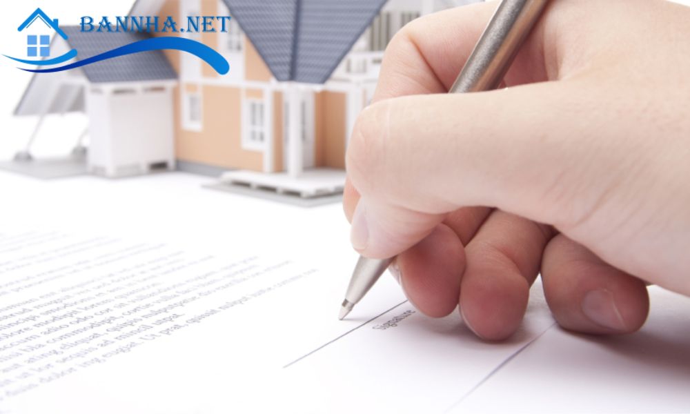 Rủi ro pháp lý thường gặp khi mua bán nhà và 5 bước thẩm định để tránh rủi ro bạn cần biết 2025 7 Rủi ro về hợp đồng và thủ tục giao dịch