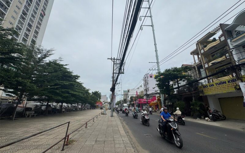 Bannha.net-ban-nha-mat-tien-au-co-ban-nha-phuong-14-tan-binh-0707318818-5