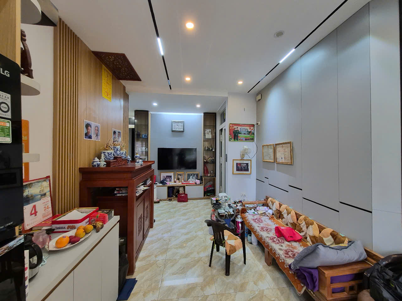 Bán chung cư đẹp Trần Quý Kiên, chất lượng tốt, không gian yên tĩnh, trong lành. 1 1791249143460 1853439430364697150 5439901720594155256 353fda8cfbf63e4937dbf0cc271785e9 6ac60ff14cd17